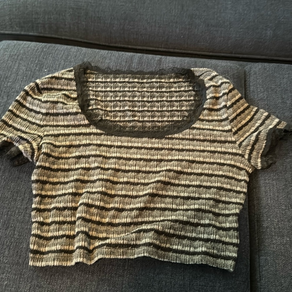 Stripe crop top size medium